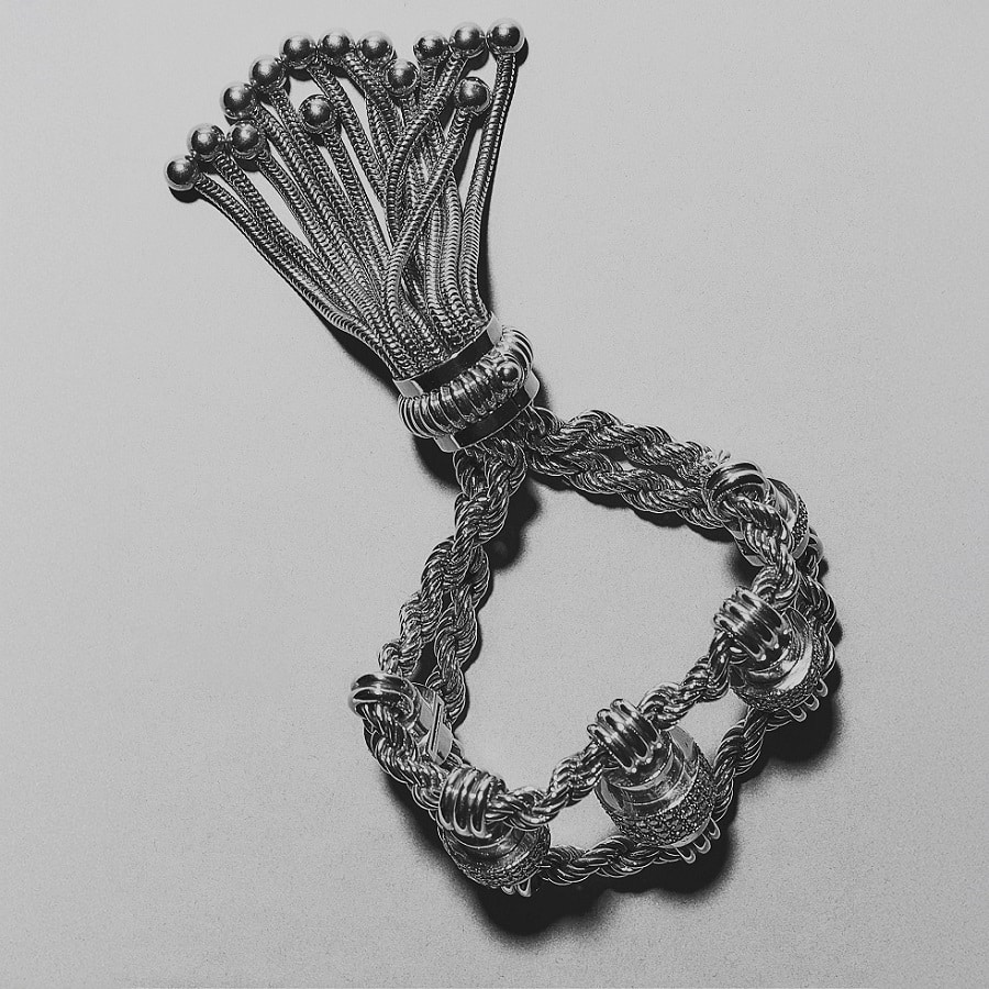 من باريس إلى الشرق الأوسط: داخل عالم Boucheron Curation